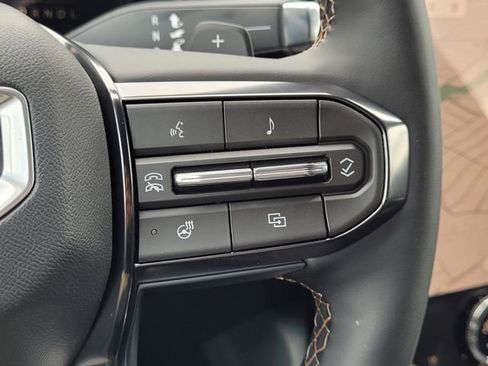 New 2026 GMC Terrain AT4 w/ Convenience Package III image 19