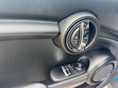 Used 2015 MINI Cooper 2-Door Hardtop FWD image 16