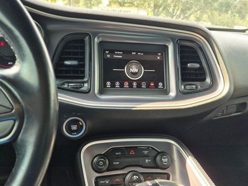 Used 2020 Dodge Challenger SXT RWD image 7