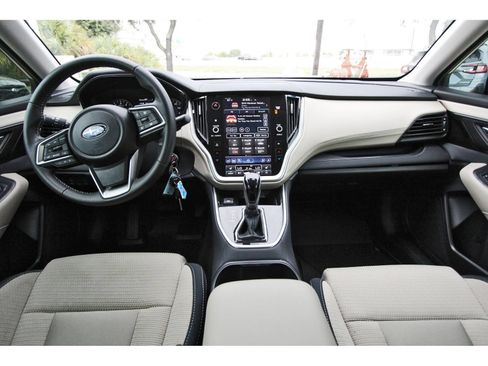 Used 2025 Subaru Outback Premium w/ Popular Package #1A AWD/4WD image 9