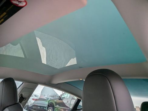 Used 2023 Tesla Model 3 Standard Range image 13