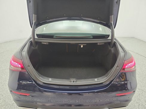 Used 2022 Mercedes-Benz E 350 Sedan image 18