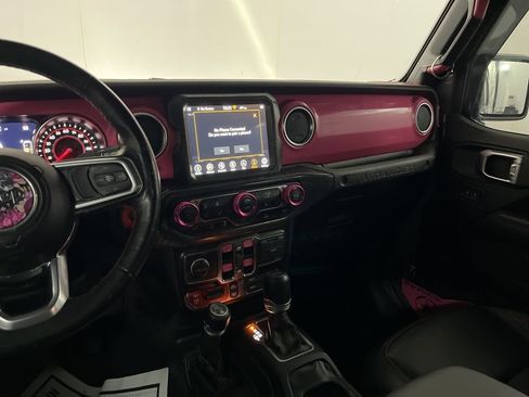 Used 2022 Jeep Wrangler Unlimited Rubicon w/ Cold Weather Group image 33