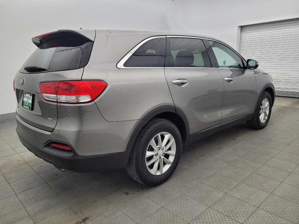 Used 2016 Kia Sorento L FWD image 10