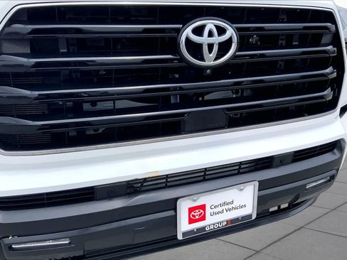 Certified 2025 Toyota Sequoia SR5 AWD/4WD image 29
