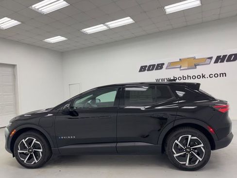 New 2026 Chevrolet Equinox EV LT w/ Comfort Package image 8