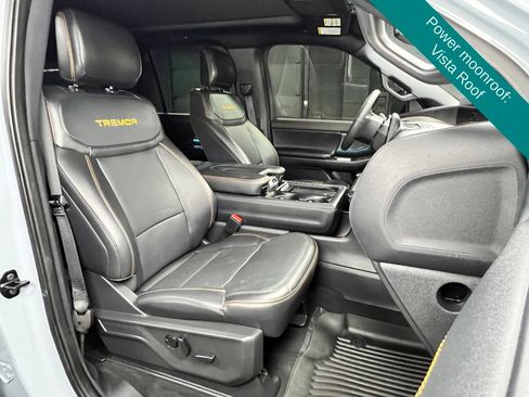 Used 2025 Ford Expedition Tremor AWD/4WD image 8