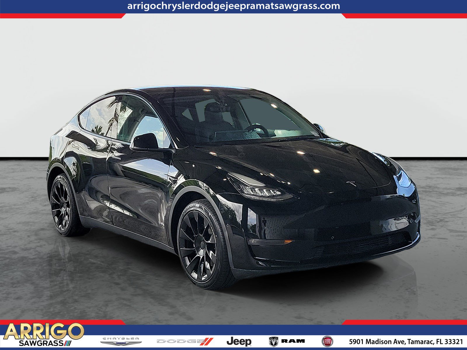 Used 2023 Tesla Model Y Long Range AWD/4WD image 1