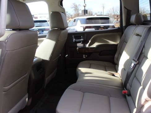 Used 2018 GMC Sierra 1500 SLT image 12