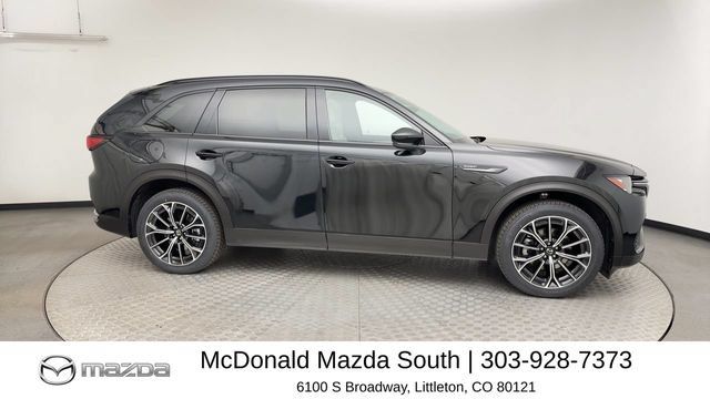 Certified 2025 MAZDA CX-70 Plug-In Hybrid w/ Premium Pkg AWD/4WD image 9