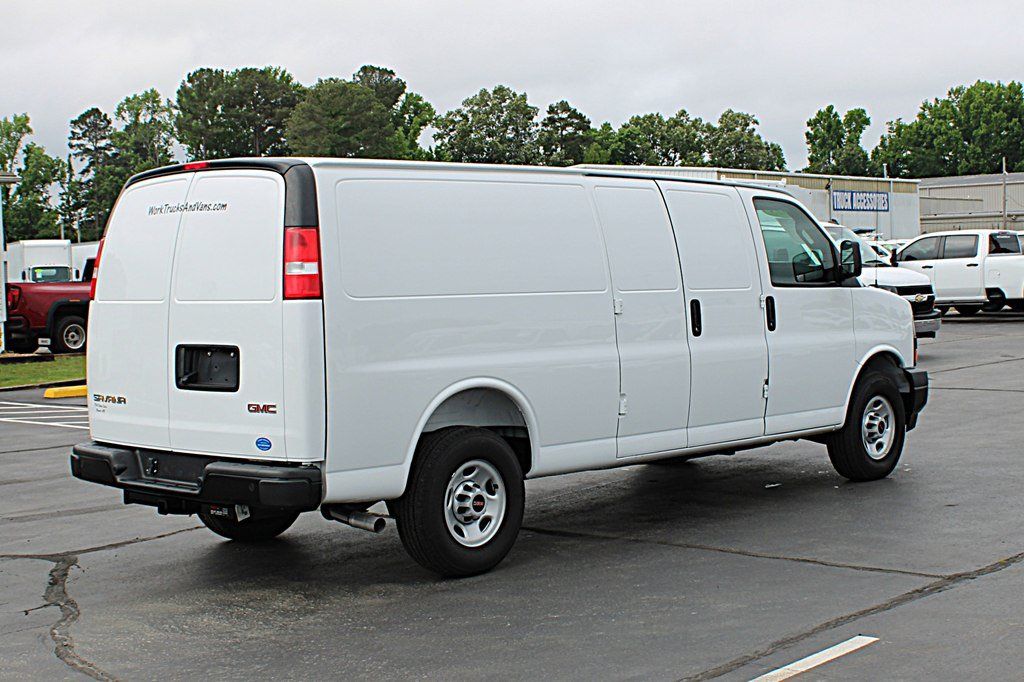 Used 2025 GMC Savana 2500 Extended w/ Driver Convenience Package RWD image 5