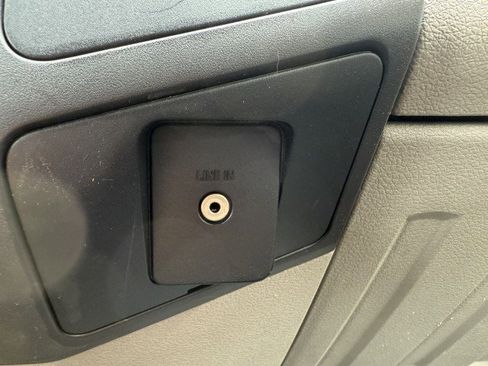 Used 2009 Ford F550 4x4 Regular Cab Super Duty image 26