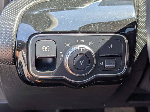 Used 2019 Mercedes-Benz A 220 4MATIC image 21