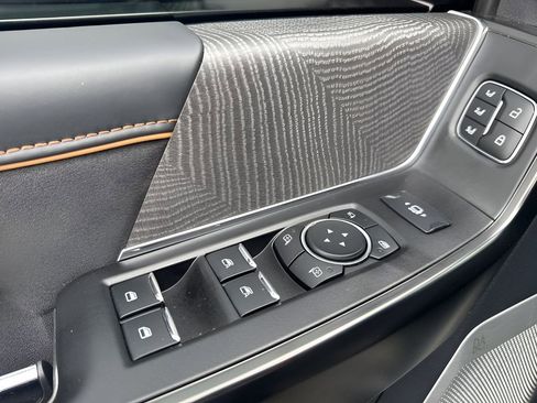 Used 2023 Ford F350 Platinum image 30