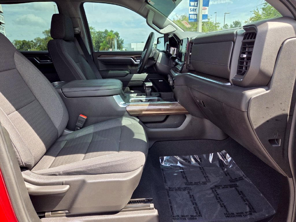 Used 2025 Chevrolet Silverado 1500 RST w/ Convenience Package II AWD/4WD image 14