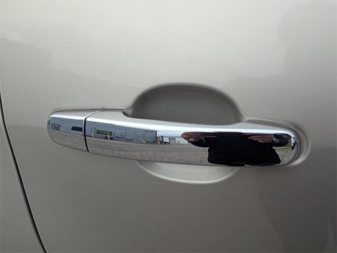 Used 2017 GMC Acadia Limited SLT image 7