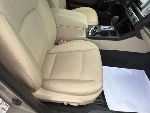 Used 2016 Subaru Outback 2.5i Limited AWD/4WD image 6