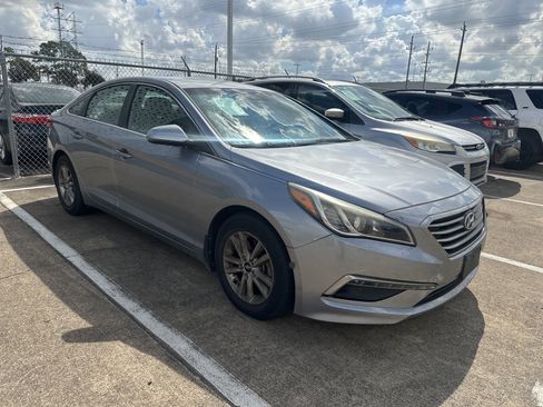 Used 2015 Hyundai Sonata SE w/ Option Group 09 image 3