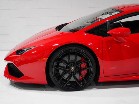Used 2015 Lamborghini Huracan LP 610-4 AWD/4WD image 33