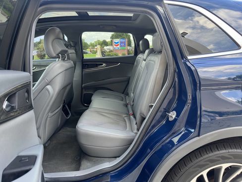 Used 2019 Lincoln Nautilus Reserve image 7