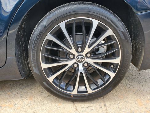 Used 2018 Toyota Camry SE w/ Convenience Package FWD image 53