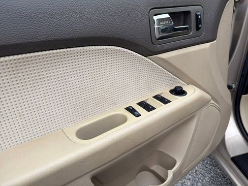 Used 2006 Ford Fusion SEL image 18