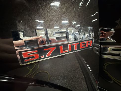 Used 2017 RAM 1500 Laramie w/ Convenience Group image 31