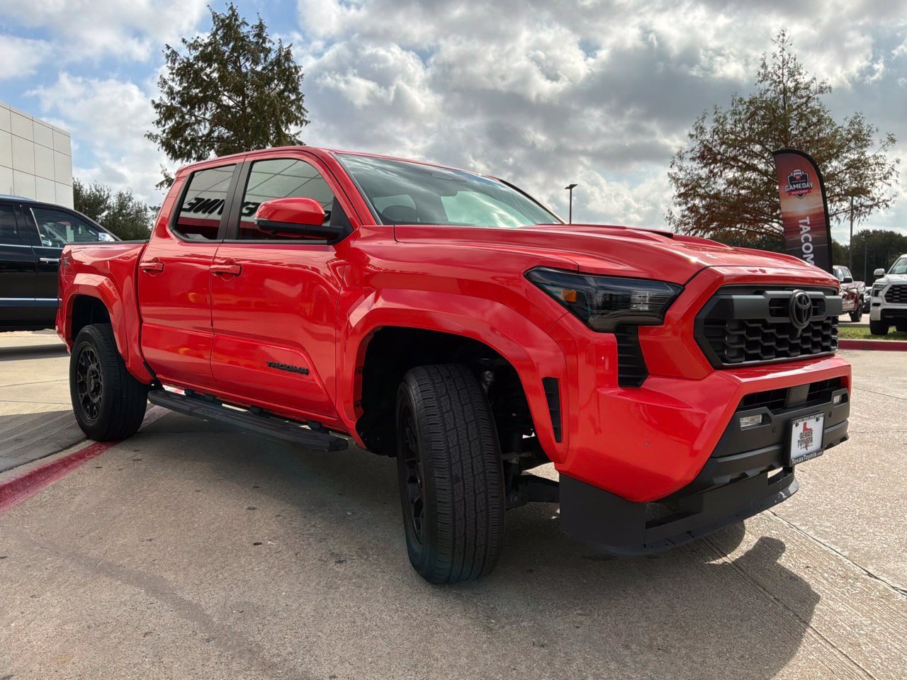 Used 2024 Toyota Tacoma TRD Sport w/ TRD Sport Premium Package RWD image 4