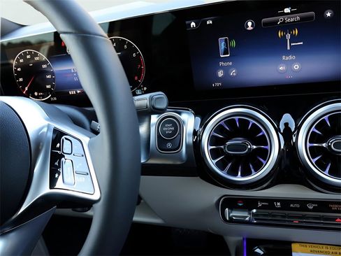 New 2026 Mercedes-Benz GLB 250 4MATIC image 29