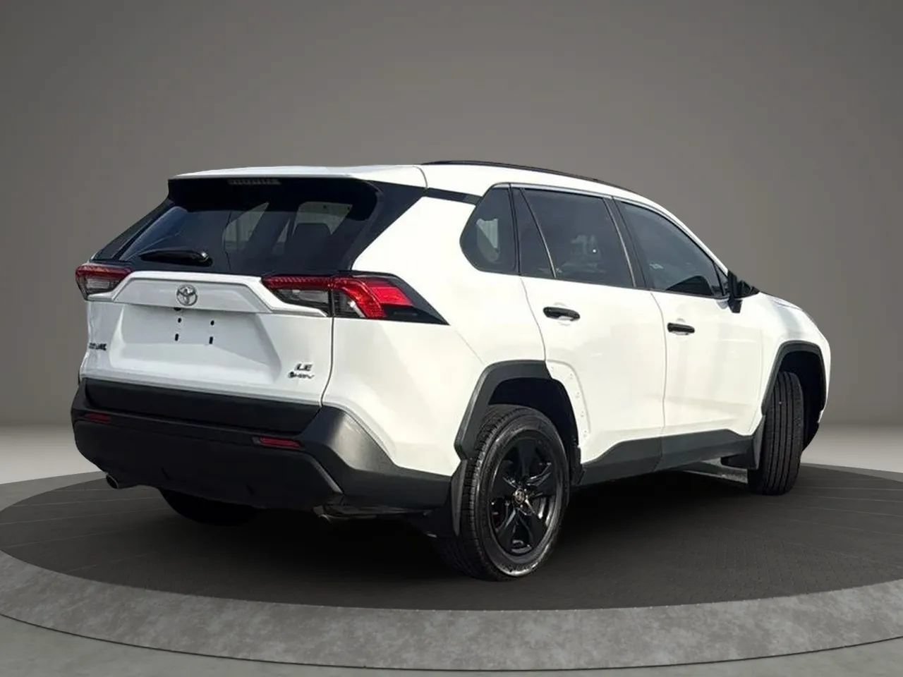 Used 2025 Toyota RAV4 LE AWD/4WD image 6
