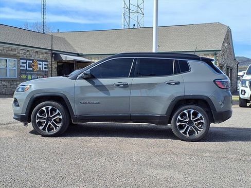 Used 2024 Jeep Compass Limited image 8