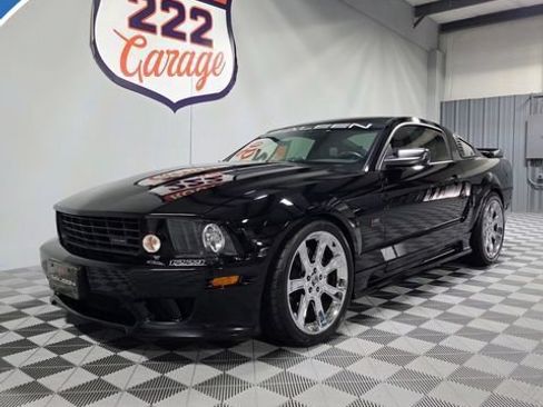 Used 2005 Ford Mustang GT Premium RWD image 1