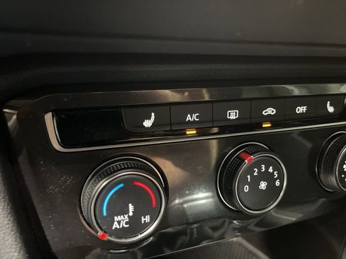 Used 2024 Volkswagen Tiguan S image 28