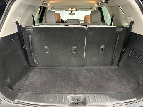 Used 2023 Nissan Pathfinder SV image 12