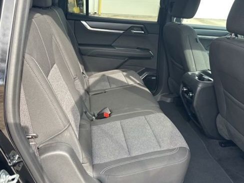 Used 2025 GMC Acadia Elevation image 40