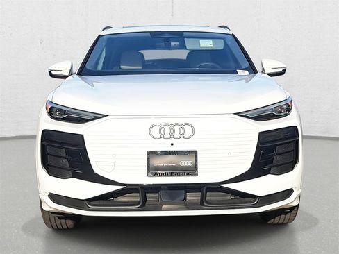 Certified 2025 Audi Q6 e-tron Premium w/ Convenience Package image 2