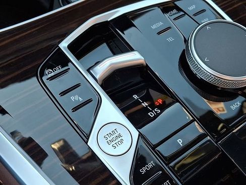 New 2026 BMW X5 xDrive40i w/ Premium Package image 13