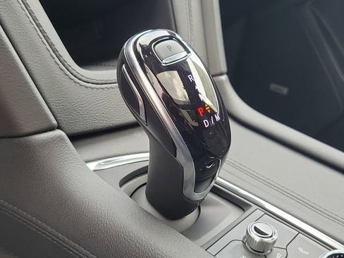 New 2025 Cadillac XT6 Luxury image 23