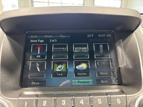 Used 2017 Chevrolet Equinox LT w/ Convenience Package image 18