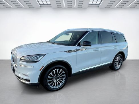 Used 2022 Lincoln Aviator AWD w/ Premium Package image 7