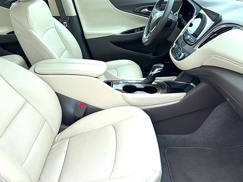 Used 2024 Chevrolet Malibu LT FWD image 33