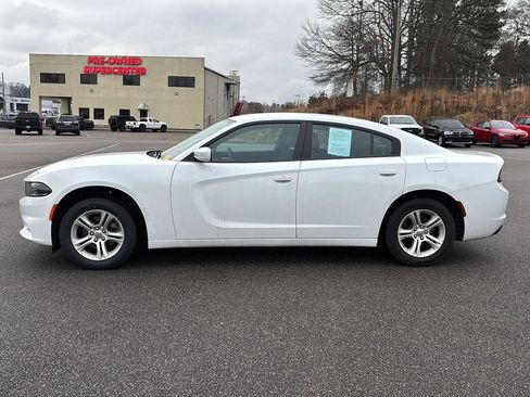 Used 2020 Dodge Charger SXT image 5