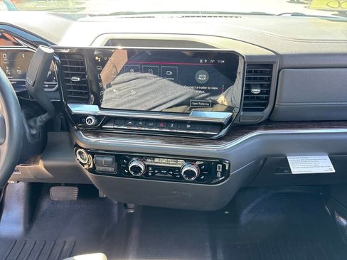 Used 2024 GMC Sierra 1500 SLE w/ Preferred Package image 22