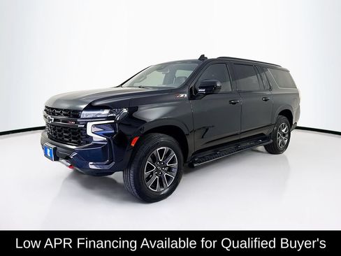 Used 2024 Chevrolet Suburban Z71 AWD/4WD image 3
