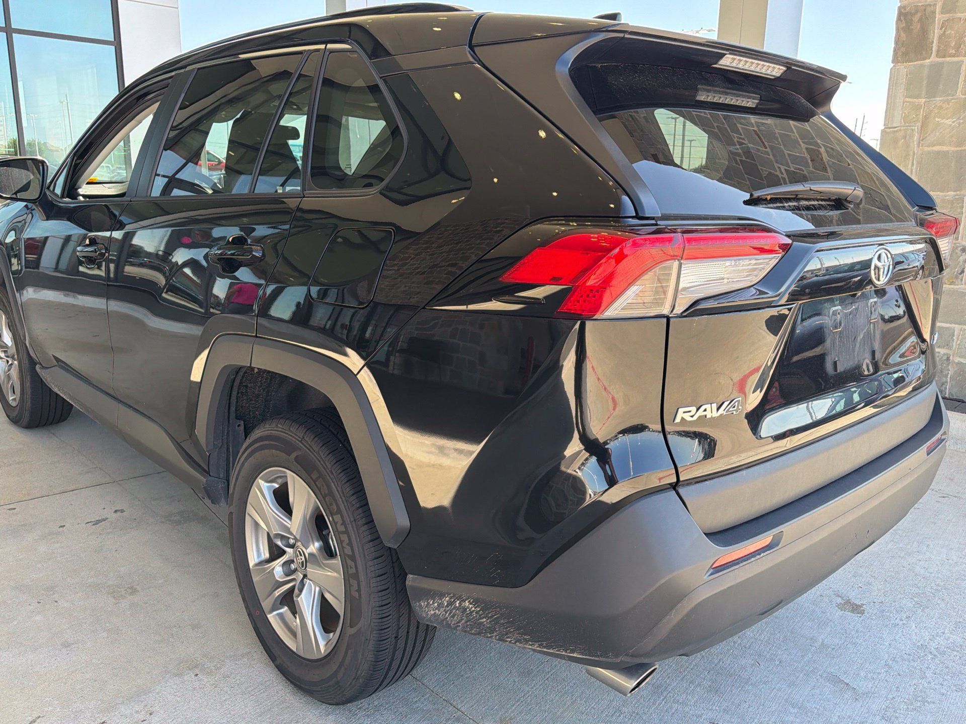 Certified 2025 Toyota RAV4 XLE FWD image 6