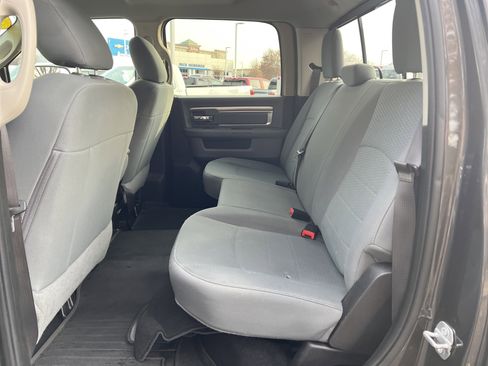 Used 2018 RAM 2500 SLT image 30