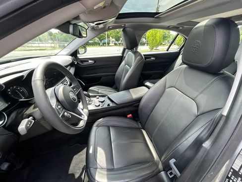 Used 2018 Alfa Romeo Giulia AWD image 29