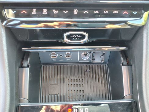 New 2026 Jeep Grand Cherokee Altitude AWD/4WD image 38