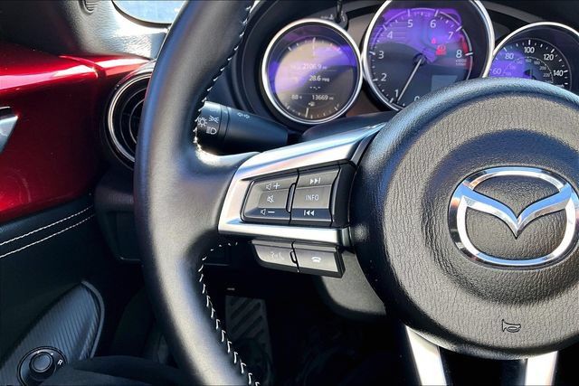 Used 2025 MAZDA MX-5 Miata RF Club w/ Weather Package RWD image 10