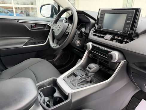 Used 2020 Toyota RAV4 LE w/ Carpet Mat Package FWD image 13